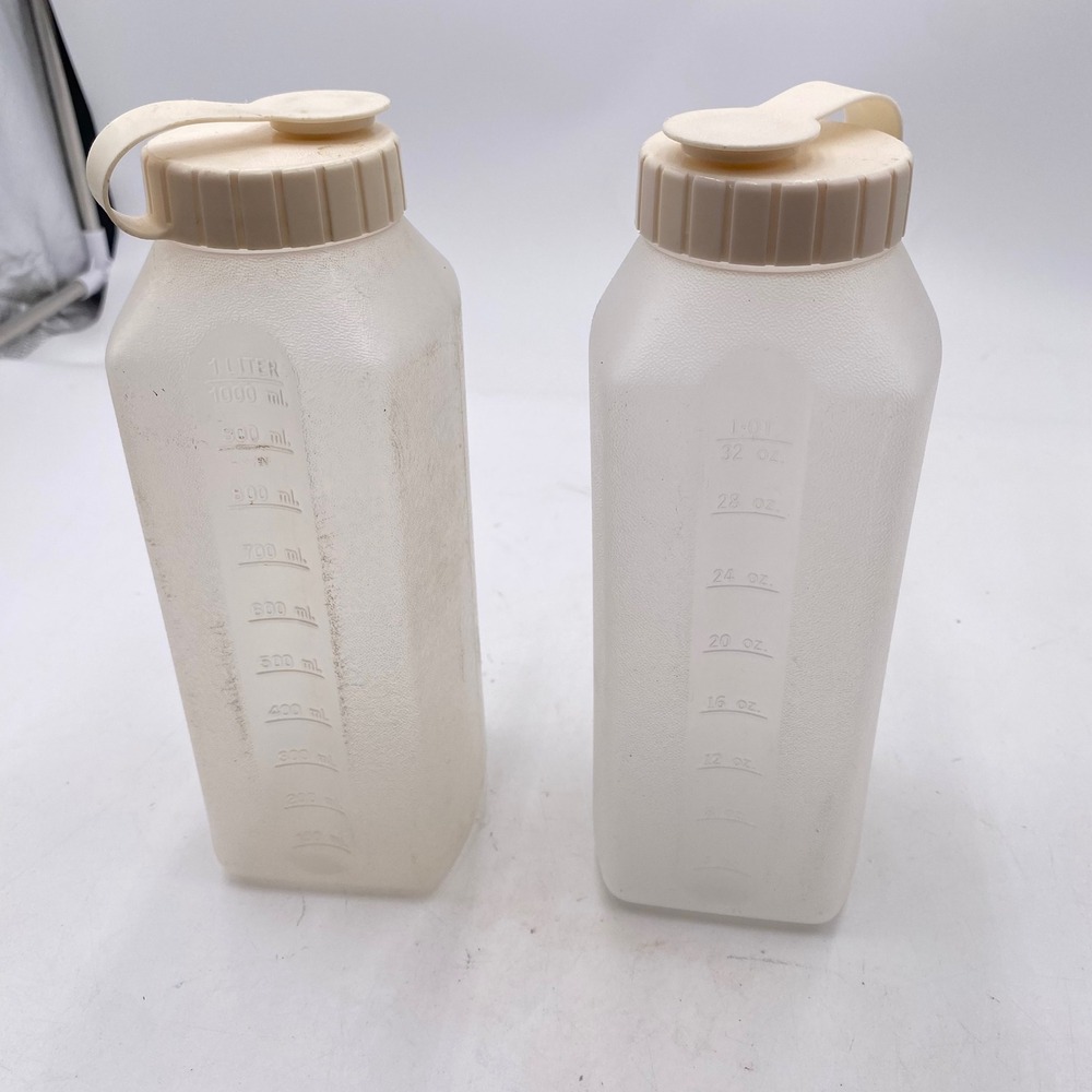 Rubbermaid 2467 1 Quart Juice Mixer Storage Bottle Lot of 2 Clear Plastic VTG